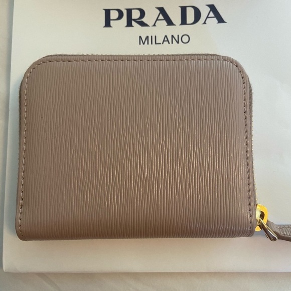 Prada coin wallet - Picture 2 of 4